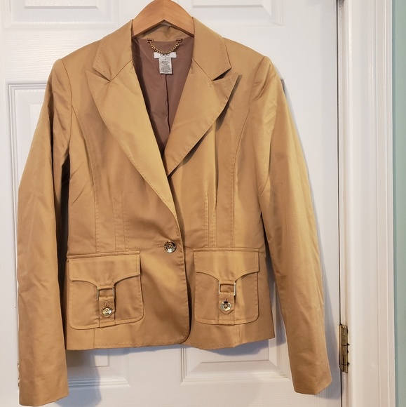 Blazer - Picture 1 of 3